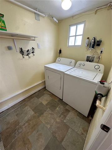 215 W 8th Street, Maryville, MO 64468