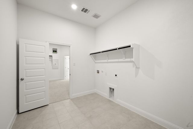 141 Hollingsworth Lane, Oak Leaf, TX 75154