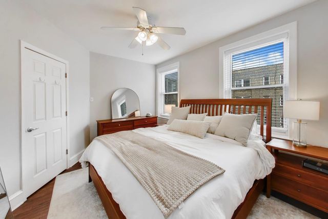 640 W Waveland Avenue 2F, Chicago, IL 60613