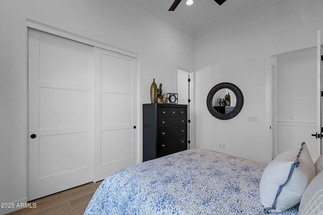 1075 E GLENEAGLE Drive, Chandler, AZ 85249