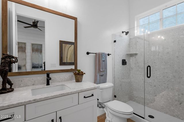 1075 E GLENEAGLE Drive, Chandler, AZ 85249