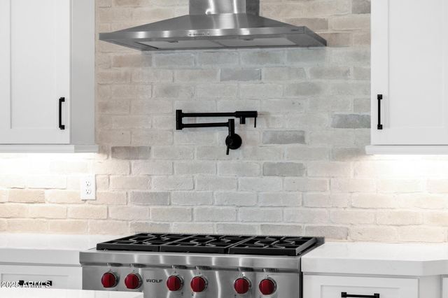 1075 E GLENEAGLE Drive, Chandler, AZ 85249