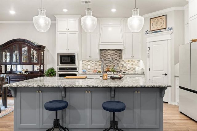 8208 Poplar Drive, Edmond, OK 73034