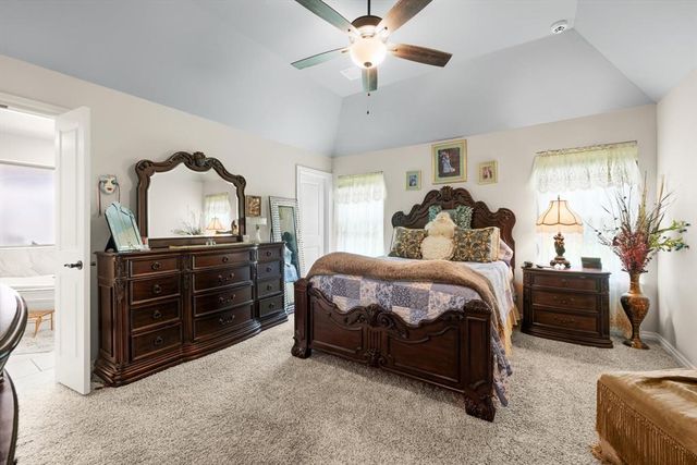 8208 Poplar Drive, Edmond, OK 73034