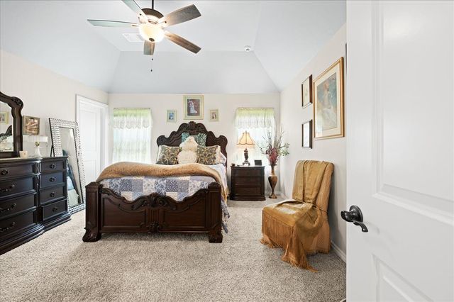 8208 Poplar Drive, Edmond, OK 73034