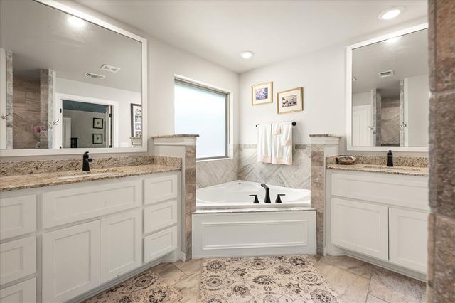 8208 Poplar Drive, Edmond, OK 73034