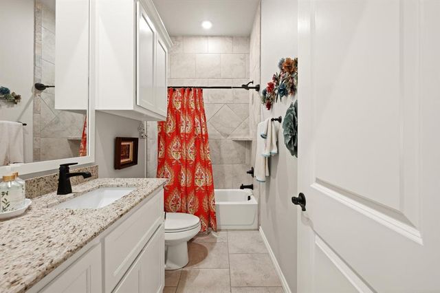 8208 Poplar Drive, Edmond, OK 73034