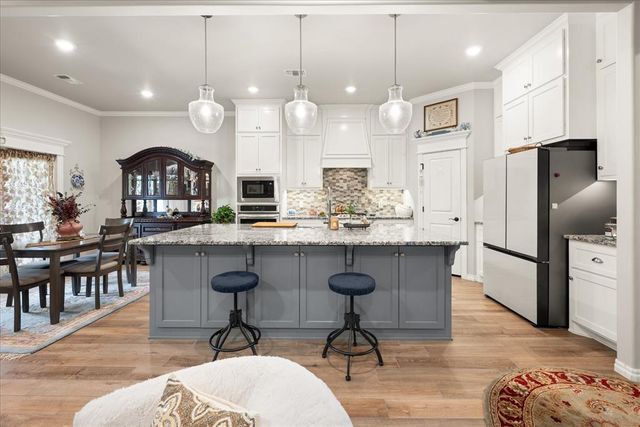 8208 Poplar Drive, Edmond, OK 73034