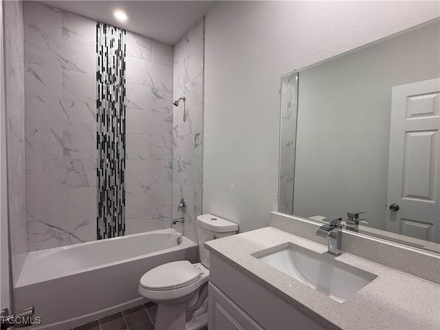 304-306 Gordon AVE S, Lehigh Acres, FL 33973