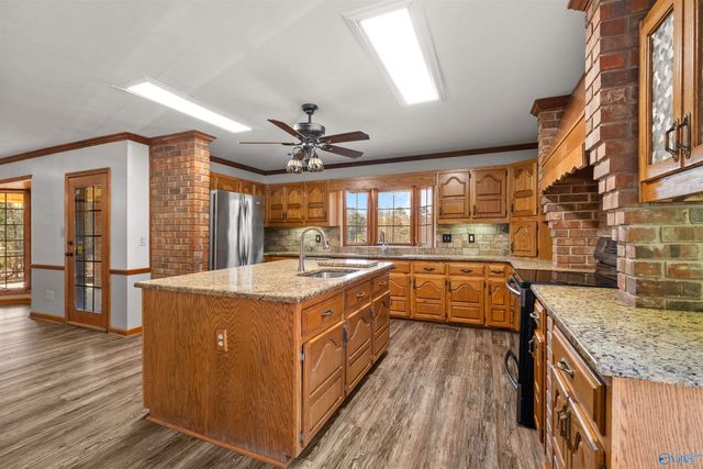 911 Sibert Circle, Glencoe, AL 35905