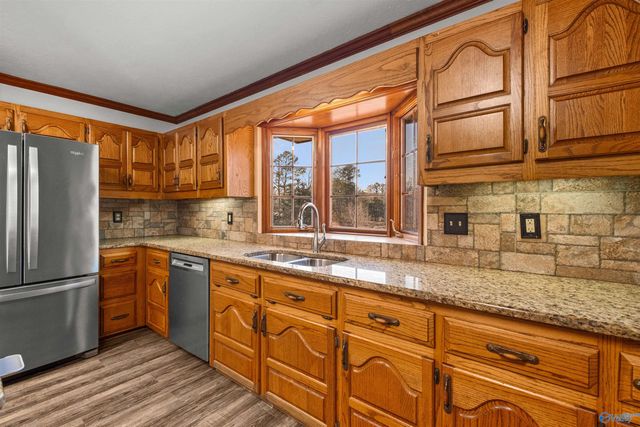 911 Sibert Circle, Glencoe, AL 35905