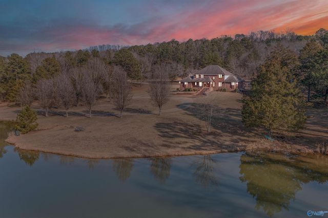 911 Sibert Circle, Glencoe, AL 35905