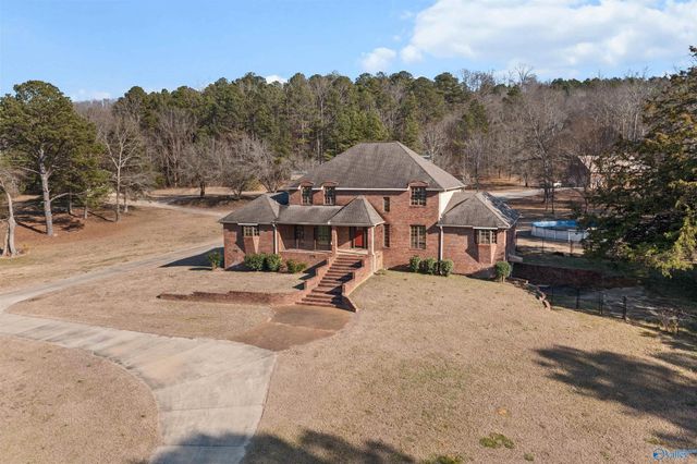 911 Sibert Circle, Glencoe, AL 35905