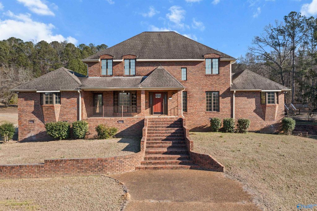 911 Sibert Circle, Glencoe, AL 35905