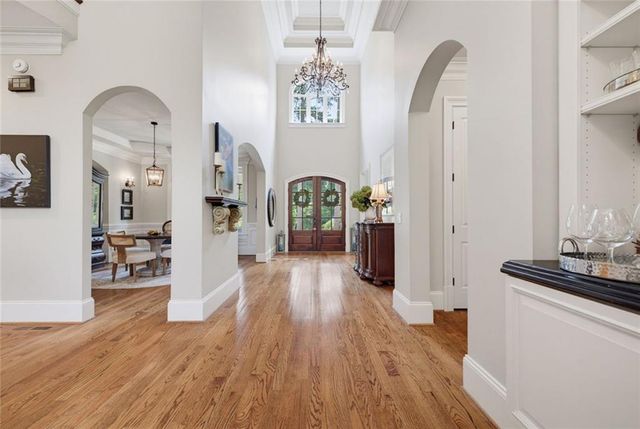 280 Old Ivy Road NE, Atlanta, GA 30342