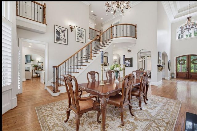280 Old Ivy Road NE, Atlanta, GA 30342