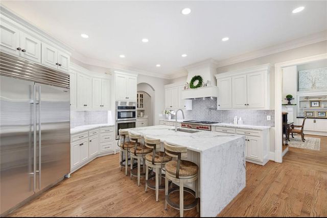 280 Old Ivy Road NE, Atlanta, GA 30342
