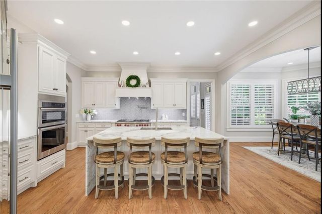 280 Old Ivy Road NE, Atlanta, GA 30342