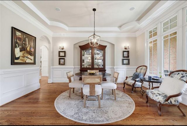 280 Old Ivy Road NE, Atlanta, GA 30342