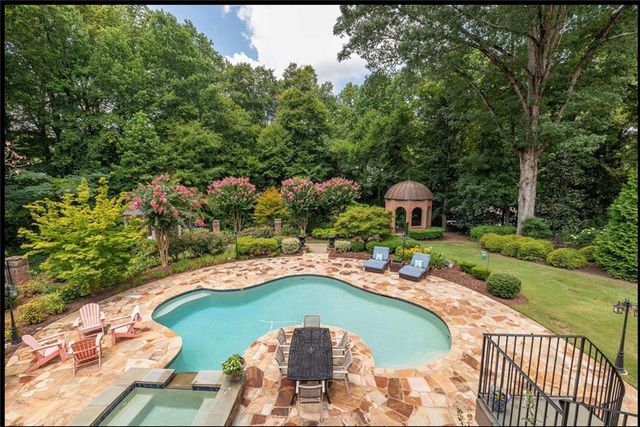 280 Old Ivy Road NE, Atlanta, GA 30342