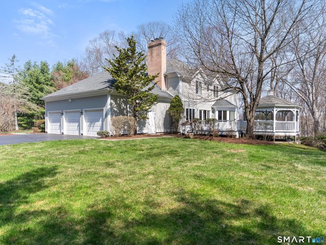 1 Mountaincrest Drive, Cheshire, CT 06410