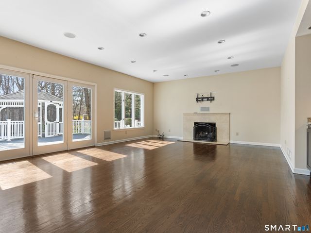 1 Mountaincrest Drive, Cheshire, CT 06410
