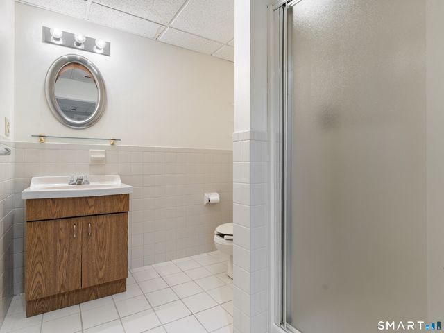 1 Mountaincrest Drive, Cheshire, CT 06410