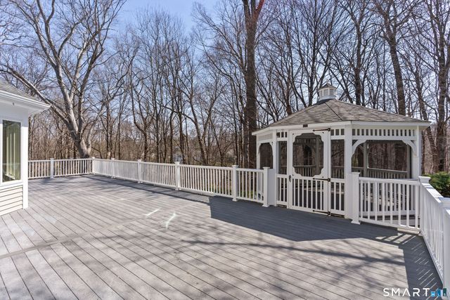 1 Mountaincrest Drive, Cheshire, CT 06410