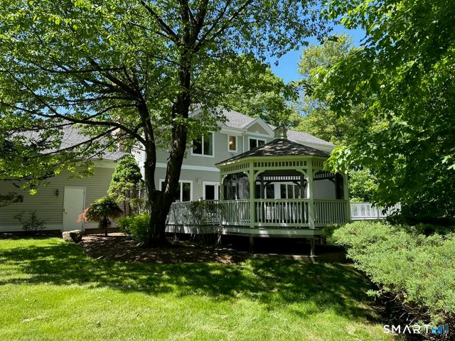 1 Mountaincrest Drive, Cheshire, CT 06410