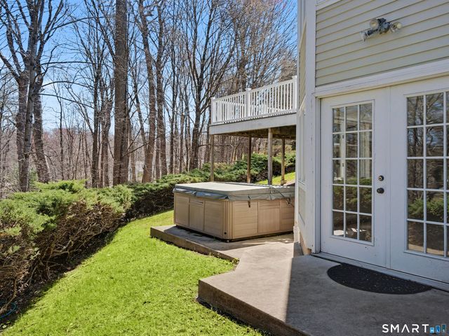 1 Mountaincrest Drive, Cheshire, CT 06410
