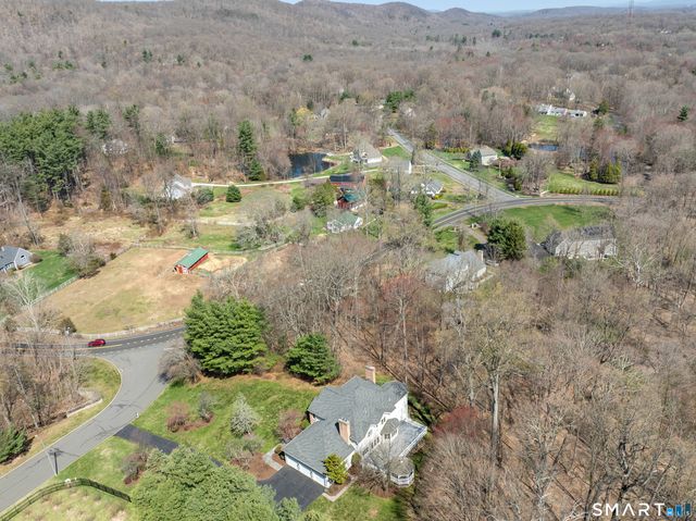 1 Mountaincrest Drive, Cheshire, CT 06410