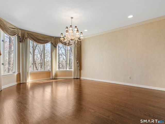 1 Mountaincrest Drive, Cheshire, CT 06410