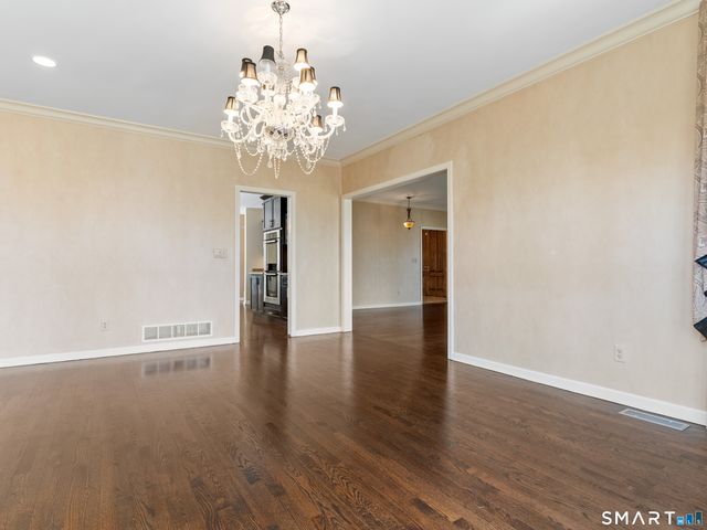 1 Mountaincrest Drive, Cheshire, CT 06410