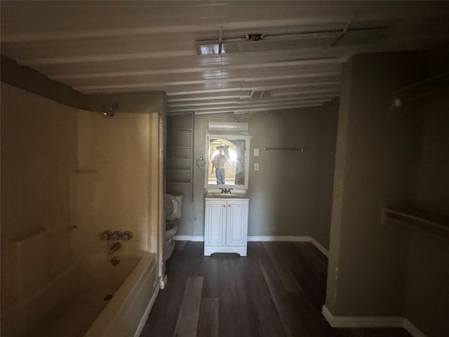 202 W Tarrant Street, Cumby, TX 75433