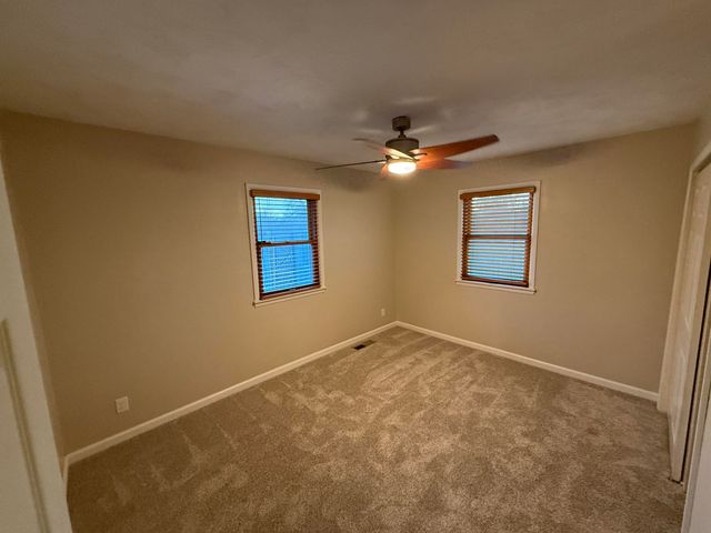 6424 W Farm Rd 140, Springfield, MO 65802