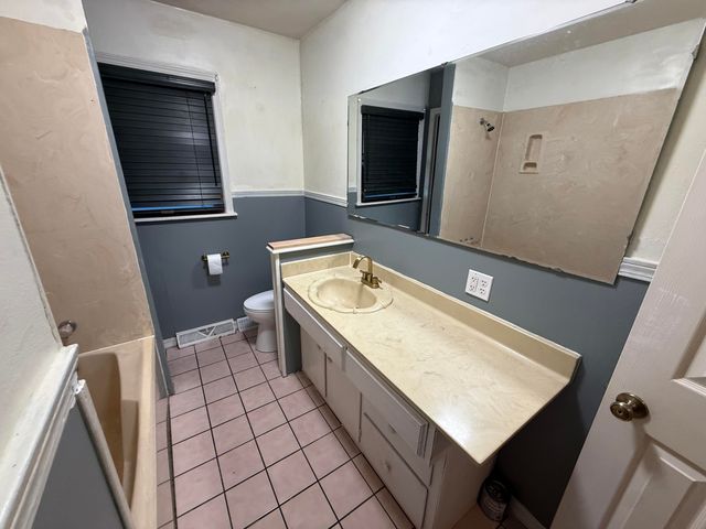 6424 W Farm Rd 140, Springfield, MO 65802