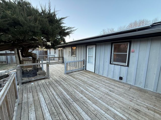 6424 W Farm Rd 140, Springfield, MO 65802