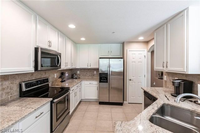 9508 Ironstone TER 102, Naples, FL 34120