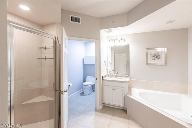 9508 Ironstone TER 102, Naples, FL 34120