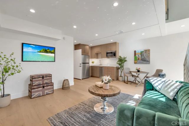 4801 Abbeyville, Woodland Hills, CA 91364