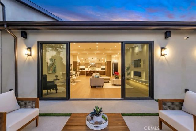 4801 Abbeyville, Woodland Hills, CA 91364