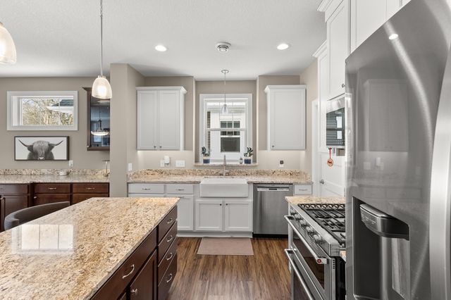 13701 Brookside Path, Rosemount, MN 55068