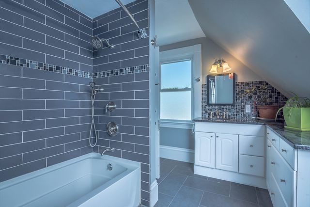 16 Walker St 2, Newton, MA 02460