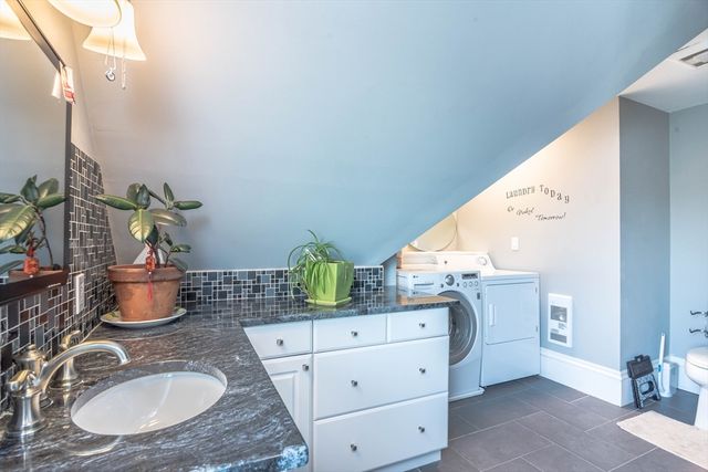 16 Walker St 2, Newton, MA 02460