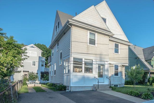 16 Walker St 2, Newton, MA 02460