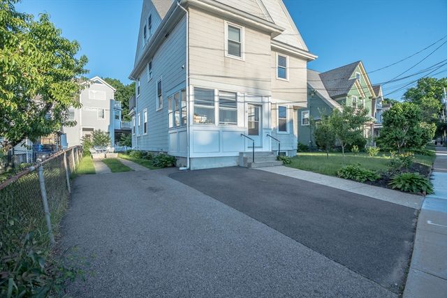 16 Walker St 2, Newton, MA 02460