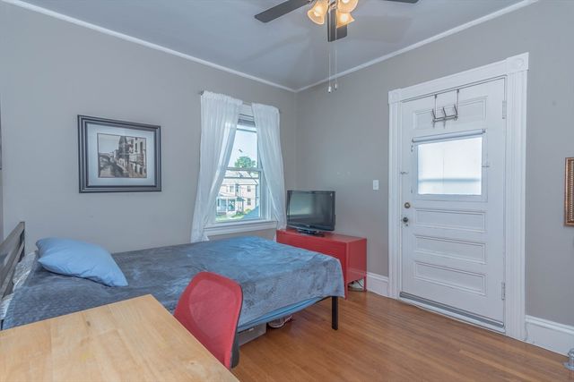16 Walker St 2, Newton, MA 02460