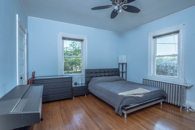 16 Walker St 2, Newton, MA 02460