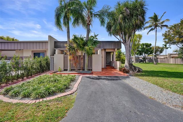 7382 SW 105th Pl, Miami, FL 33173