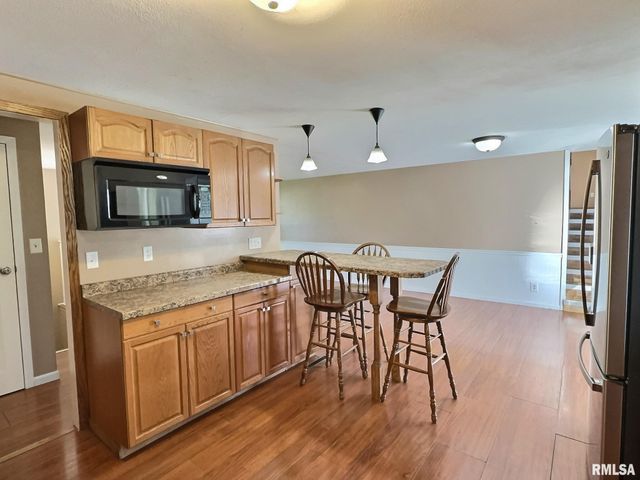 5115 W WOODFERN Road, Peoria, IL 61607